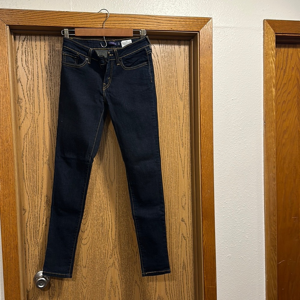Levi jeans size 5
